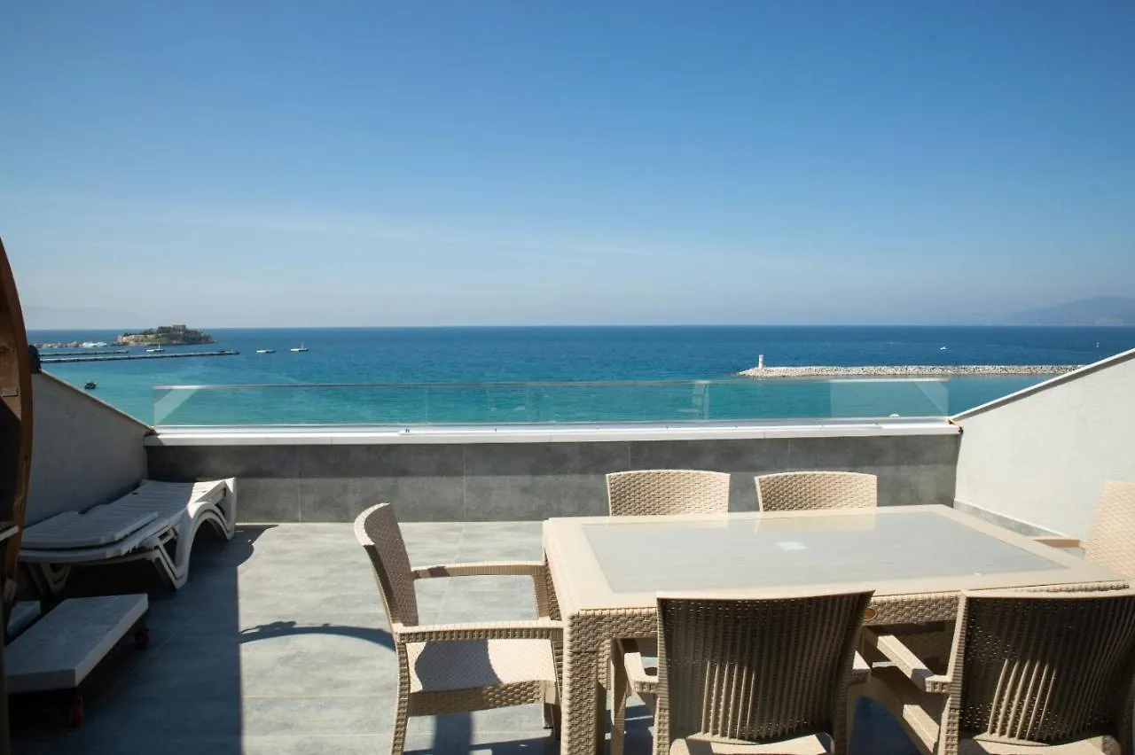 شقة Duplex Loft Mit Panorama Seaview كوشاداسيه تركيا